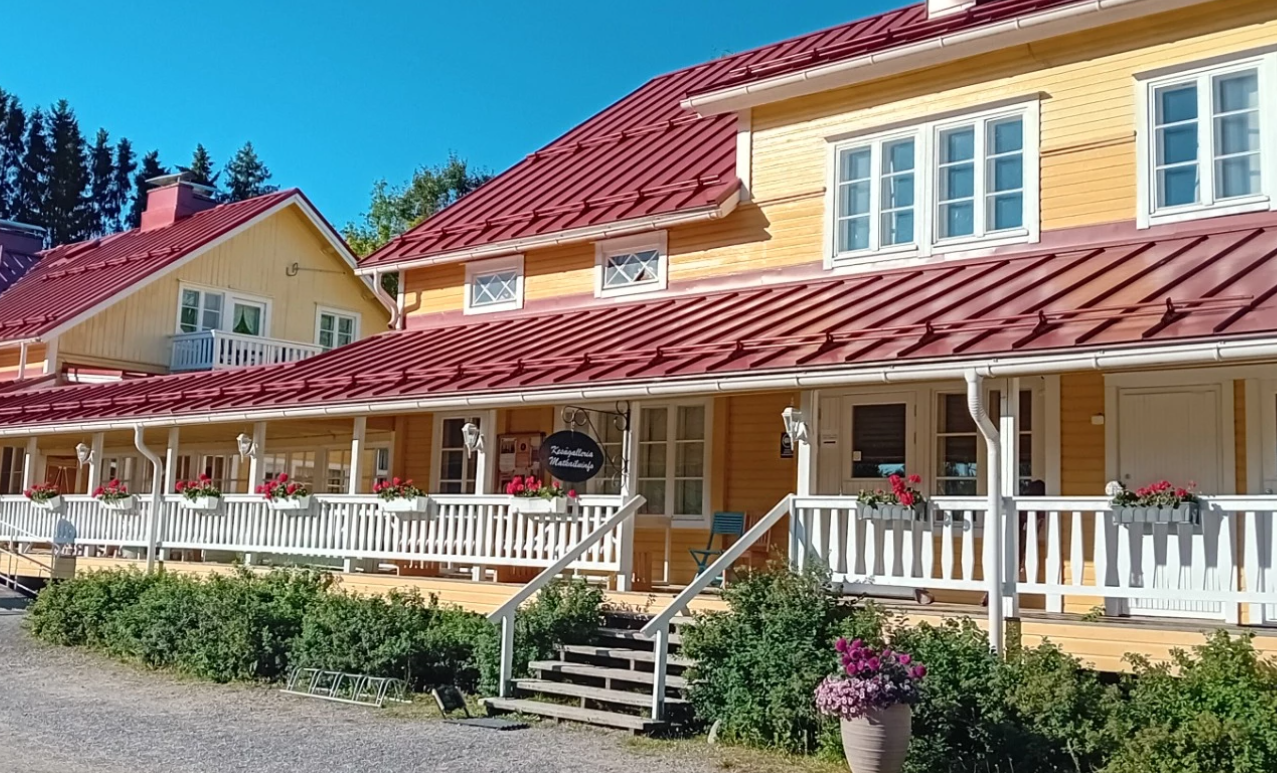 Kesälahden Sovintolan rakennus