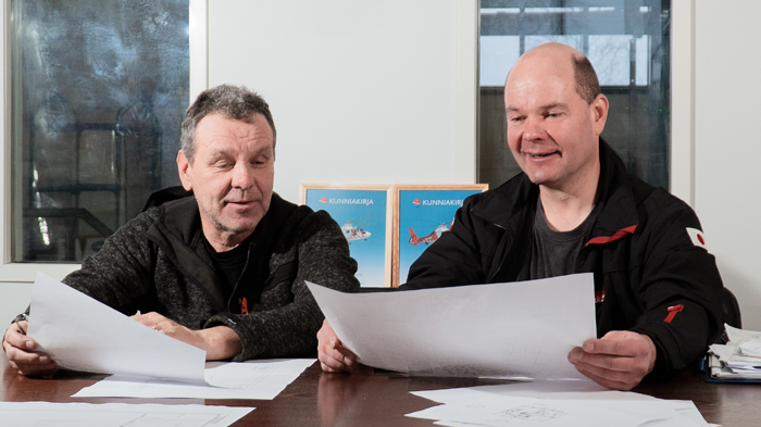 Vesa Kosonen (vasemmalla) ja Markus Nousiainen perustivat yhteisen rakennusliikkeen vuonna 2008.